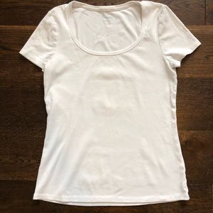 Boden Scoop Neck T-shirt